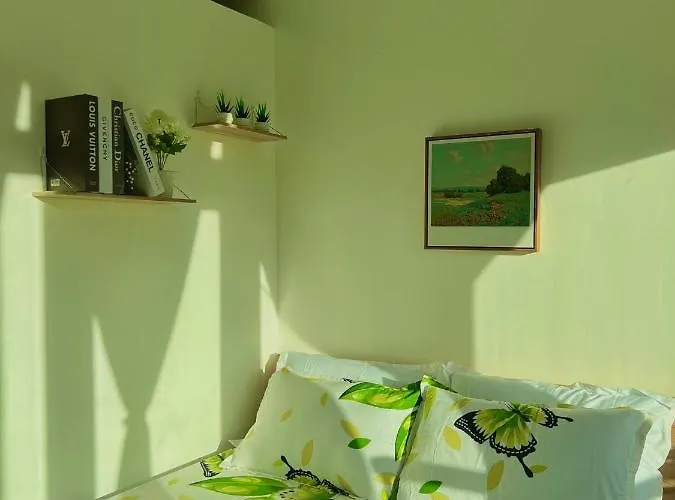Minimalist Nordic 1br With Balcony River View Apartment