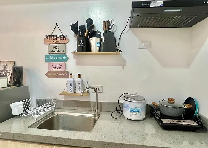 Minimalist Nordic 1br With Balcony River View Apartment Manila